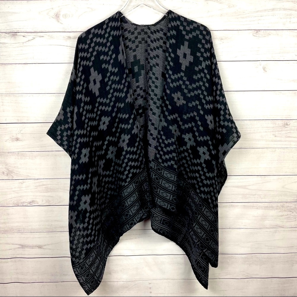 Gap Geo Print Shrug/Wrap OS